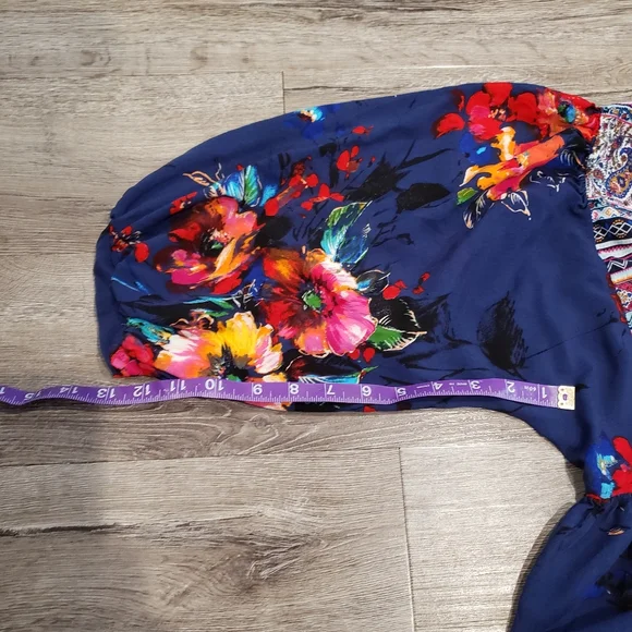 Navy floral elbow length sleeve tunic - Picture 6 of 9